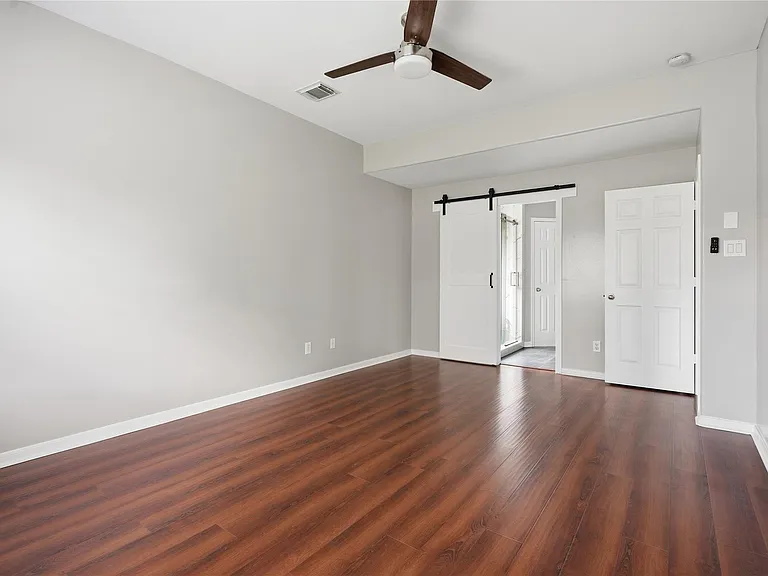 2605 Los Alamos Cir — Photo 10