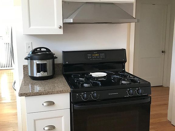 5th image of 330 Newtonville Ave