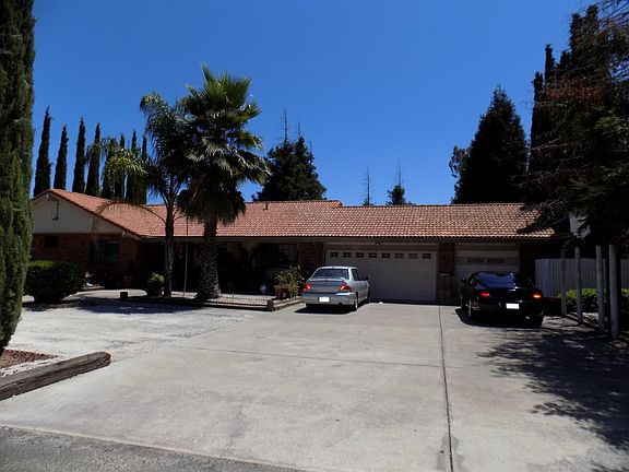 2nd image of 7714 Elsie Ave