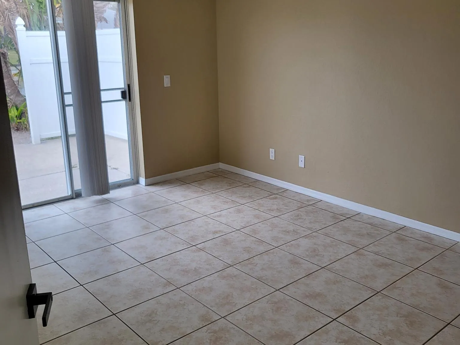 3 bed, 1400 sqft, $1,600 — Photo 4