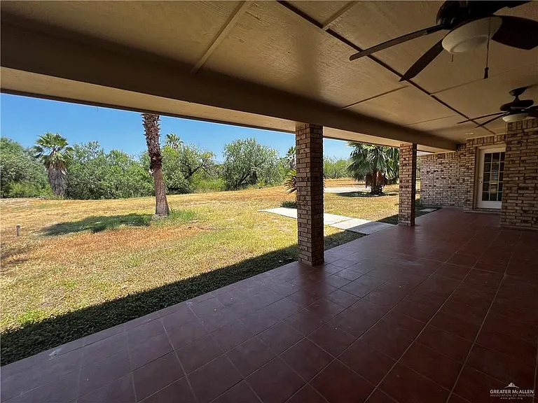 1703 Sunrise Ln — Photo 22