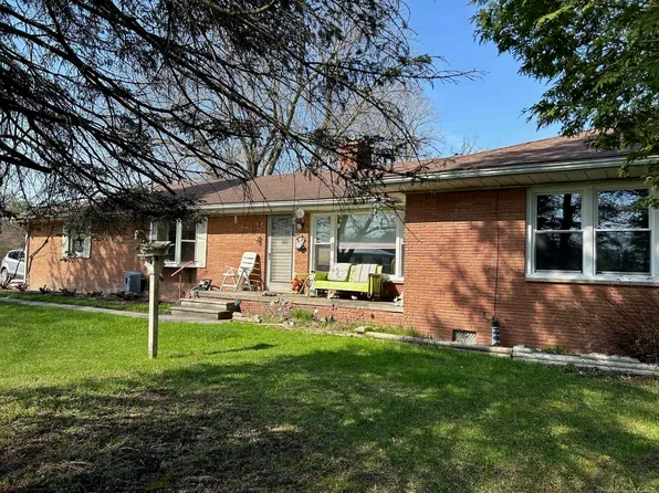 5996 Lakeshore Rd, Lexington, MI 48450