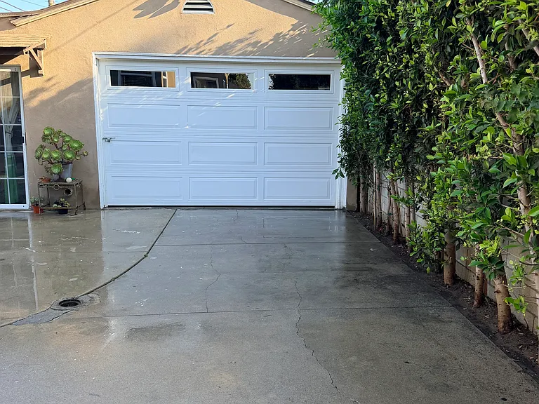 338 W Hardy St — Photo 41