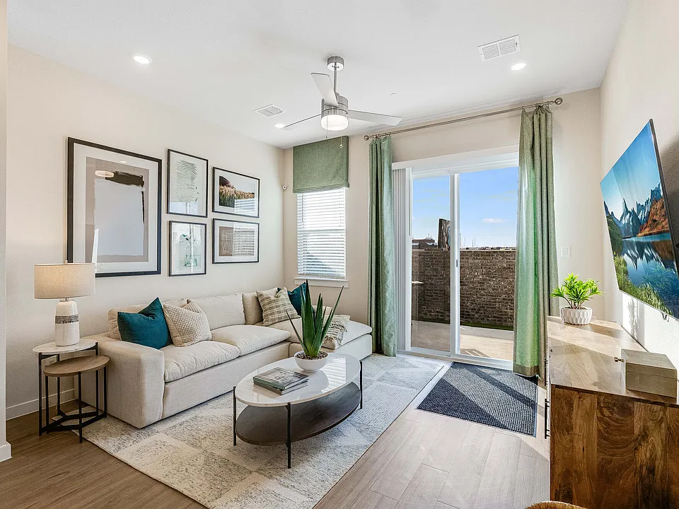 Yardly Town Center apartments community photo