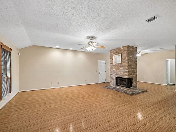 3rd image of 9214 Palm Shores Dr