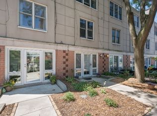 20 W 15th St #X, Chicago, IL 60605