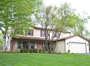 1331 Sussex Rd, Naperville, IL 60540