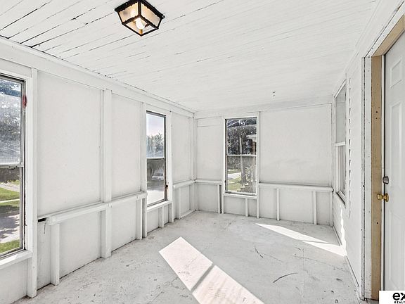4th image of 317 N 6th St