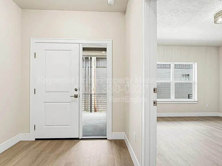 4334 N Greentrail Ln — Photo 5