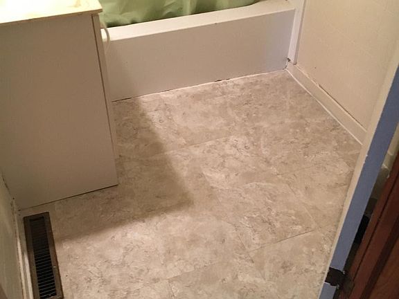 3rd image of 124 N Pine St APT 3