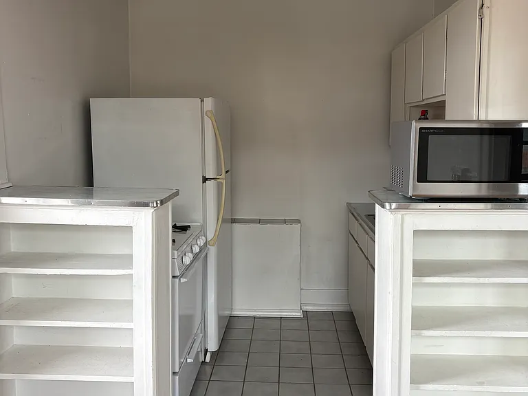 103 N Center St — Photo 6