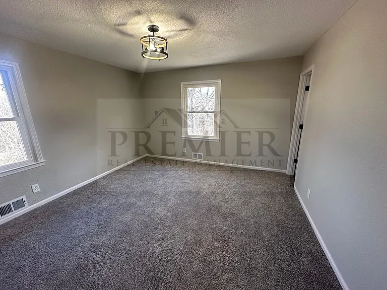 5613 Palmer Ave — Photo 15