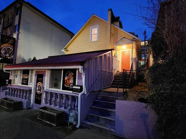 5628 University Way NE, Seattle, WA 98105