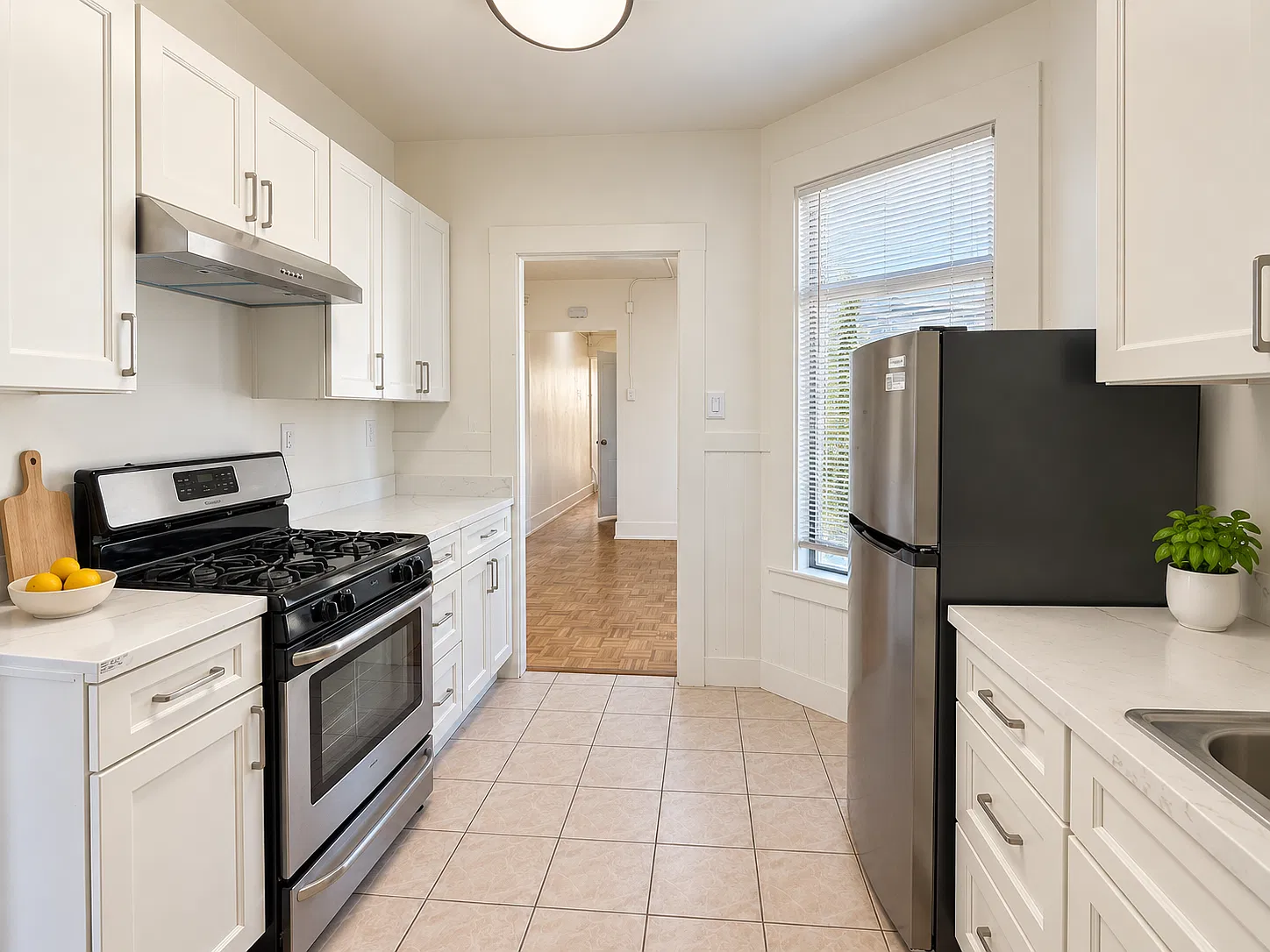 1 bed, 700 sqft, $4,795 — Photo 3