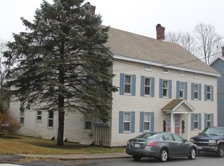 18 High St, Whitinsville, MA 01588