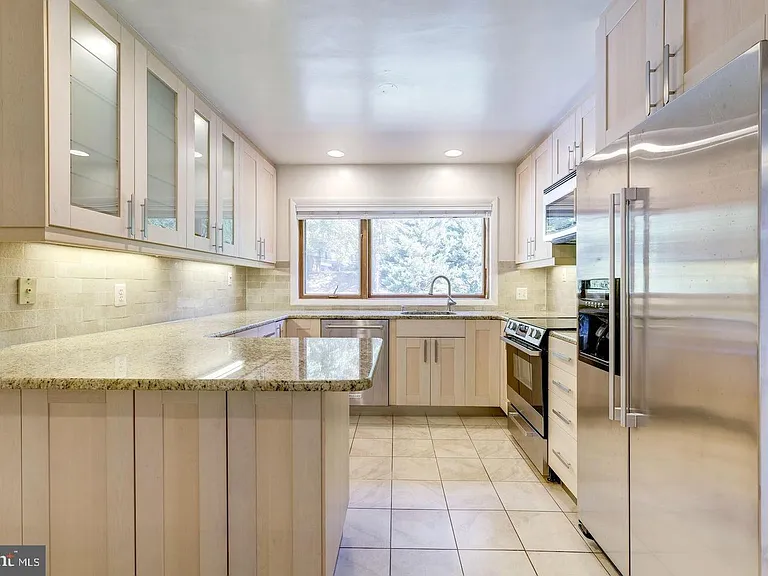 6710 Persimmon Tree Rd — Photo 6