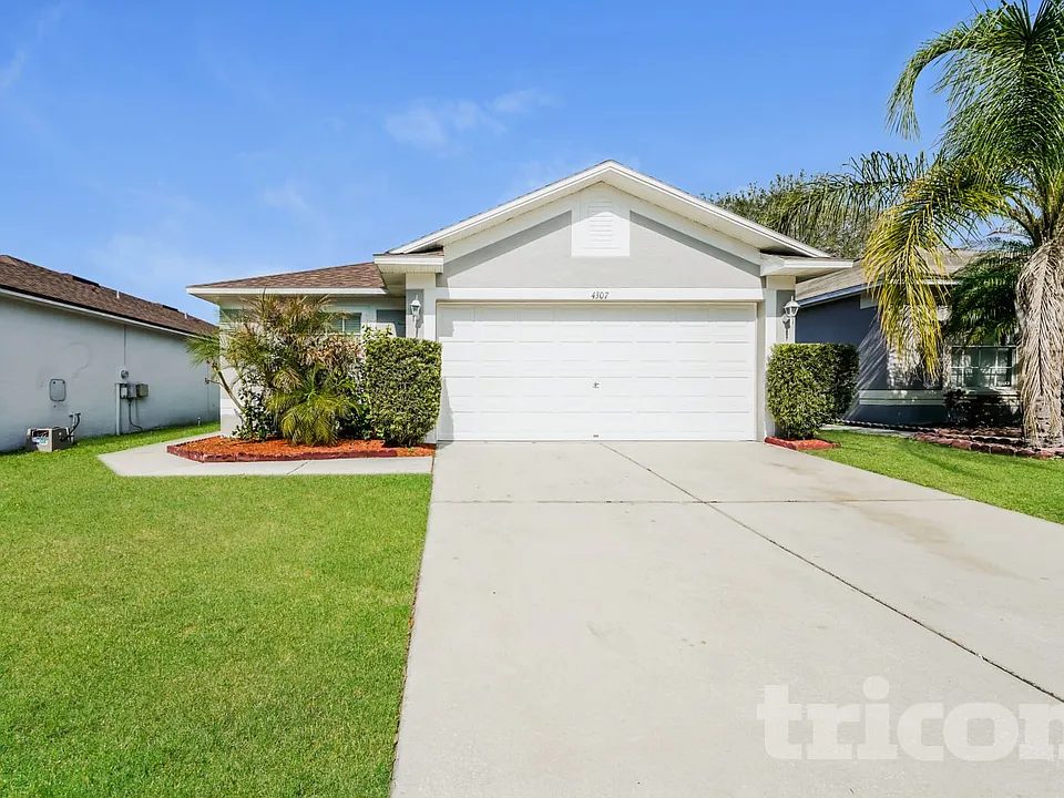 4307 Country Hills Blvd