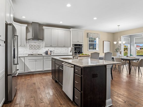 4th image of 3731 Chesapeake Ln