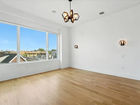 84 Madison Avenue image 14 of 31