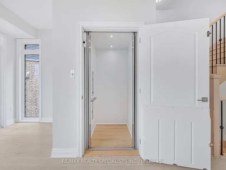 95 Marina Village Dr — Photo 17