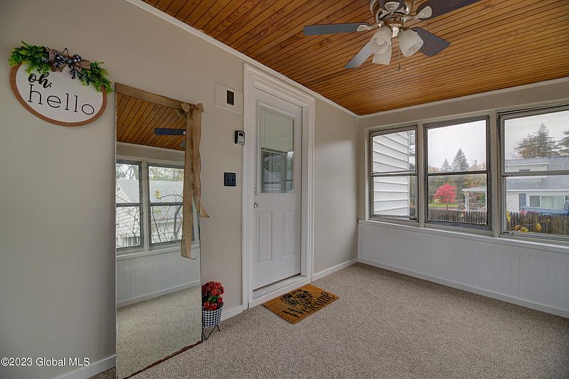 4th image of 15 Dunning Avenue
