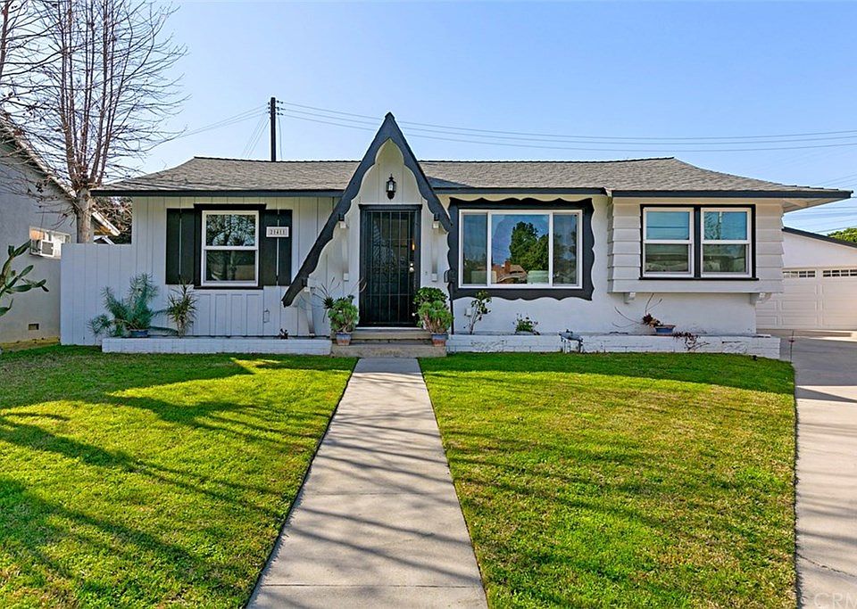 1st image of 21411 Seeley Pl
