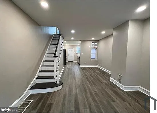 3 bed, $1,500 — Photo 3