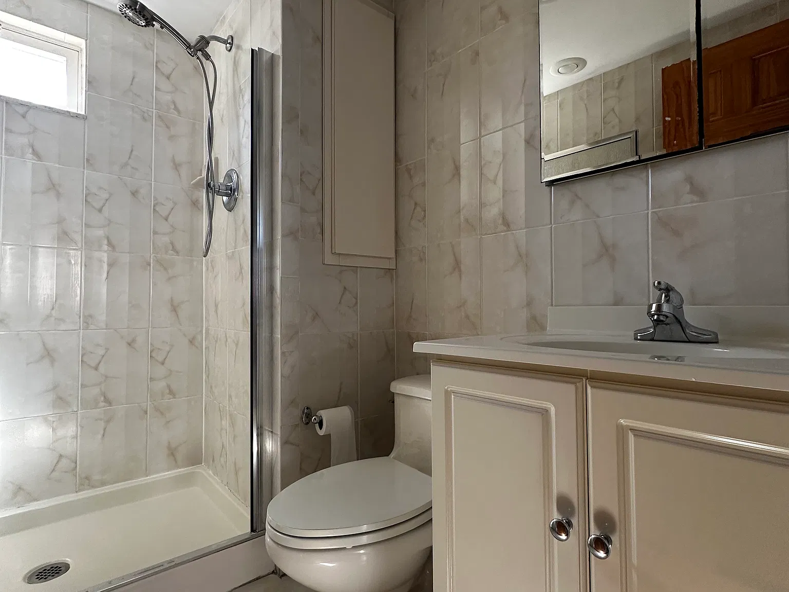 1 bed, $2,000 — Photo 4