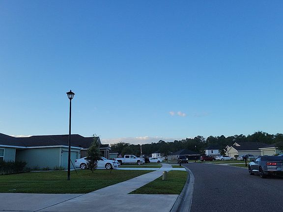 5th image of 527 Islamorada Dr N