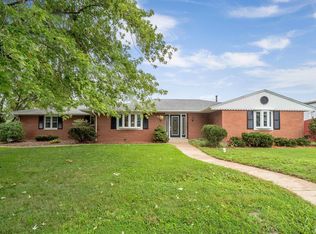 515 W Pearl St, Staunton, IL 62088