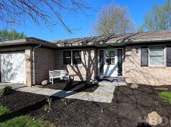 3rd image of 215 Vickie Ln