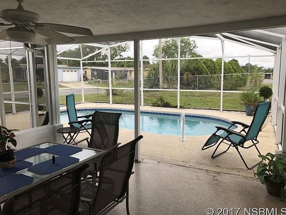 4th image of 1866 Banyan Dr