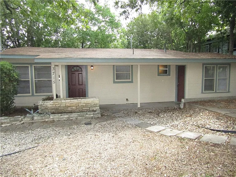 3715 Hollywood Ave — Photo 3