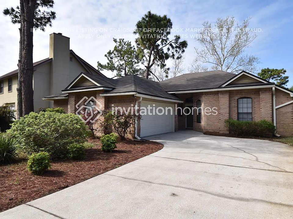 1st image of 2226 The Woods Dr E
