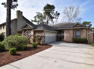 2226 The Woods Dr E, Jacksonville, FL 32246