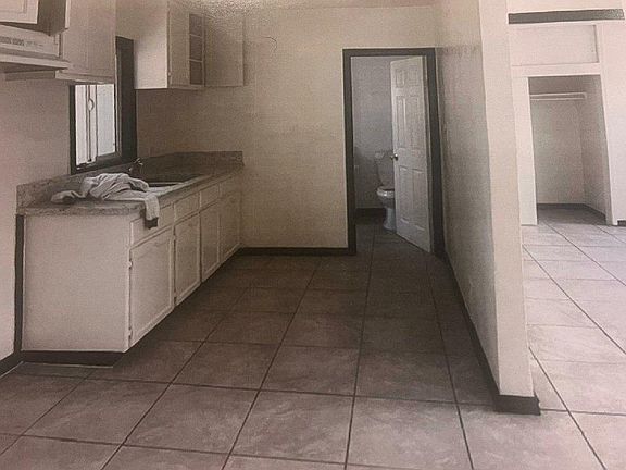3rd image of 6027 Loveland St #1/2