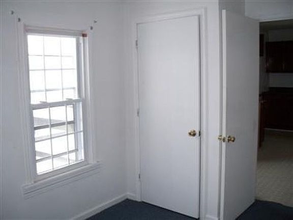 4th image of 214 S Main St