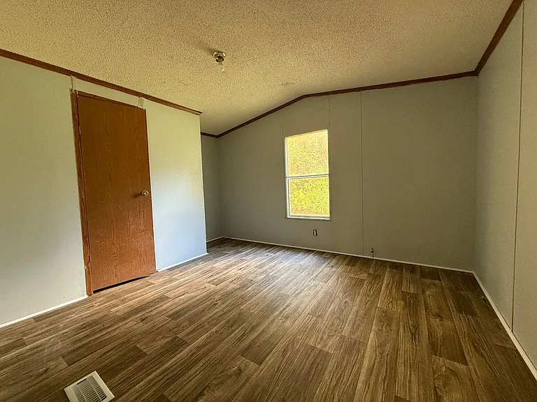 75 Mineral Ct #11 — Photo 5