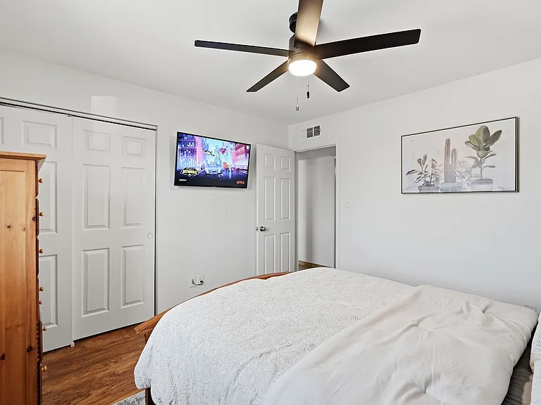 8021 E Oak St — Photo 34