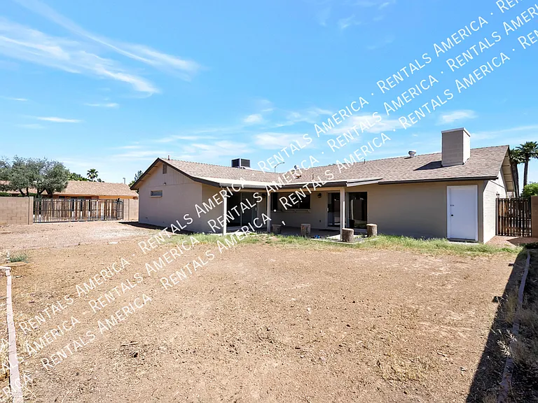 552 W Kilarea Ave — Photo 14