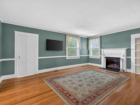 3rd image of 68 Birchtree Ln