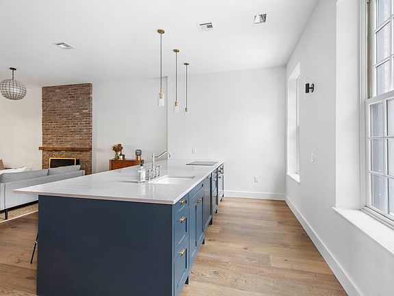 5th image of 463 W 24th St #2