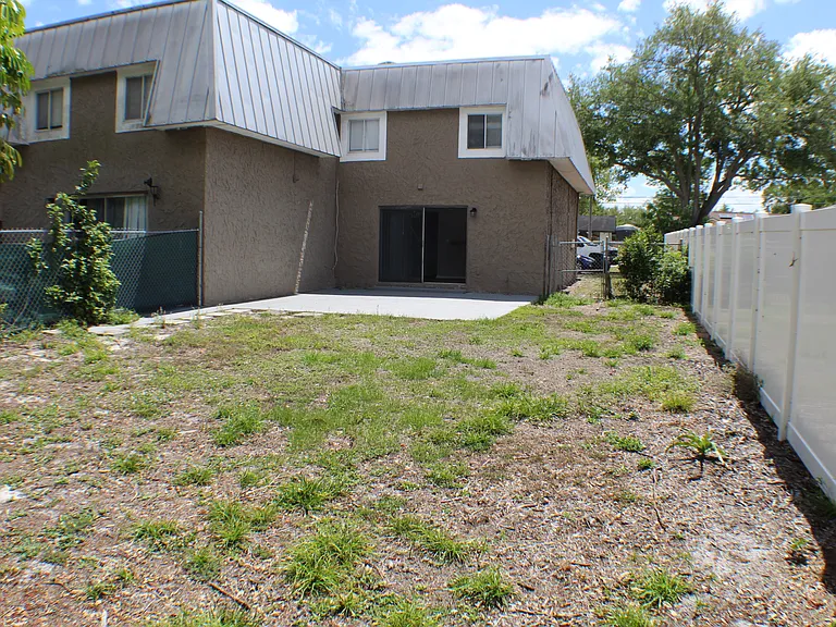 2228 Richter St #A — Photo 17
