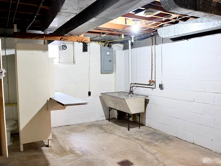 219 McCully St #219 — Photo 18