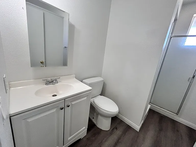 28057 Washington Ave — Photo 21