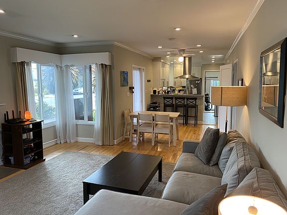 Totally remodeled to condo quality