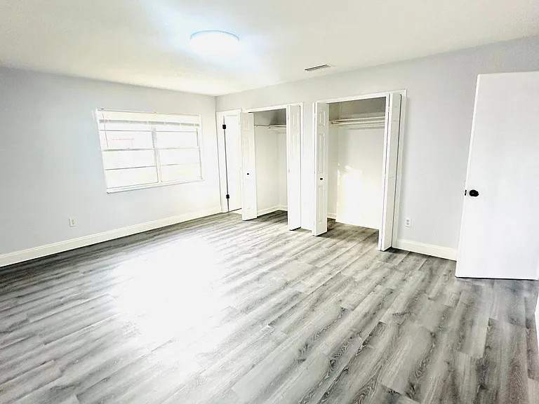 648 Pyramid Ave — Photo 13