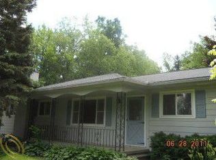 5475 Whipple Lake Rd, Clarkston, MI 48348