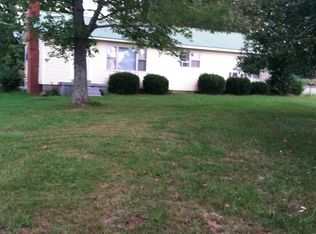 1545 Giles Rd, Huntingdon, TN 38344