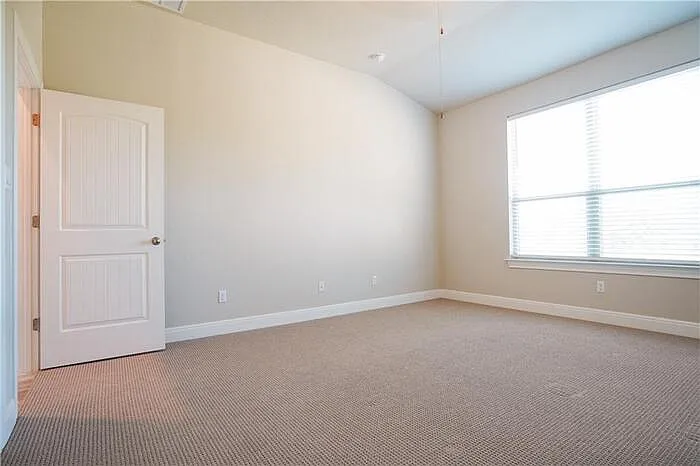4004 Promontory Point Trl — Photo 9